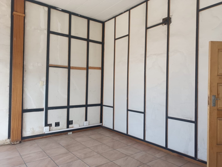 To Let commercial Property for Rent in Klerksdorp North West